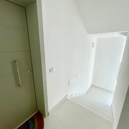 Seaside Luxury A 100m Dal Mare Apartment